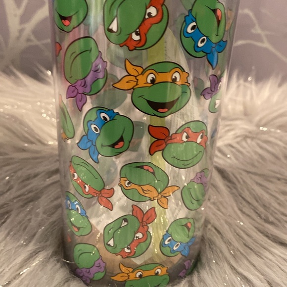 BNWT NICKELODEON Teenage Mutant Ninja Turtles 20 oz Tumbler With Straw - Picture 2 of 4